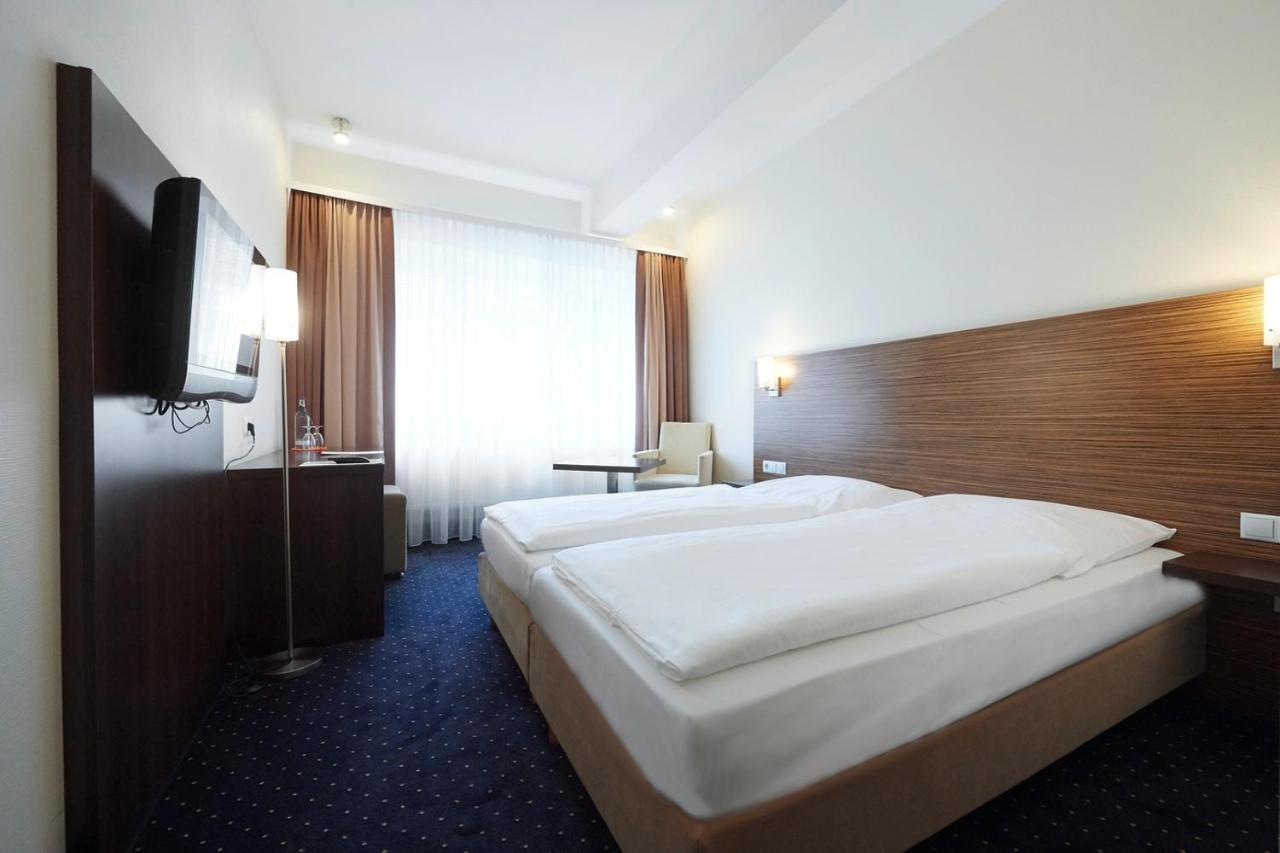 Hotel Silicium Höhr-Grenzhausen Exteriör bild